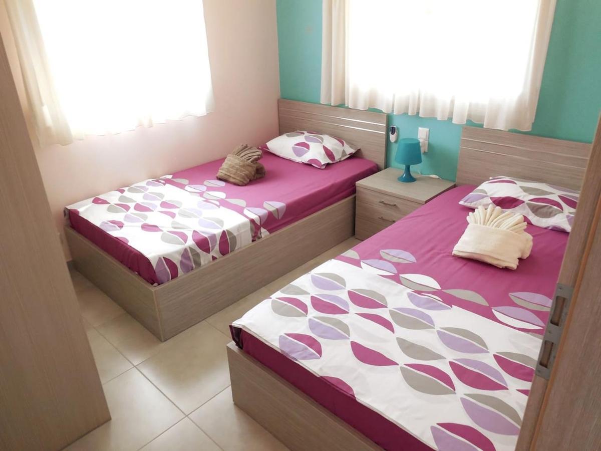 Costa Petra - Luxury Seaside Cottage With Garden - Vacation House For Families In Greece Néa Meságkala Exterior foto